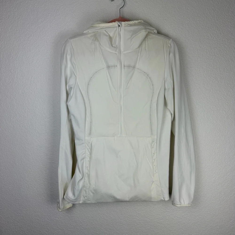 Lululemon Run For Cold Jacket White 8 - Picture 11 of 11